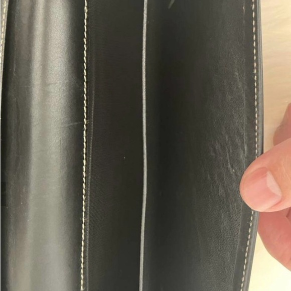 Vintage Gucci Long Wallet - Picture 9 of 9